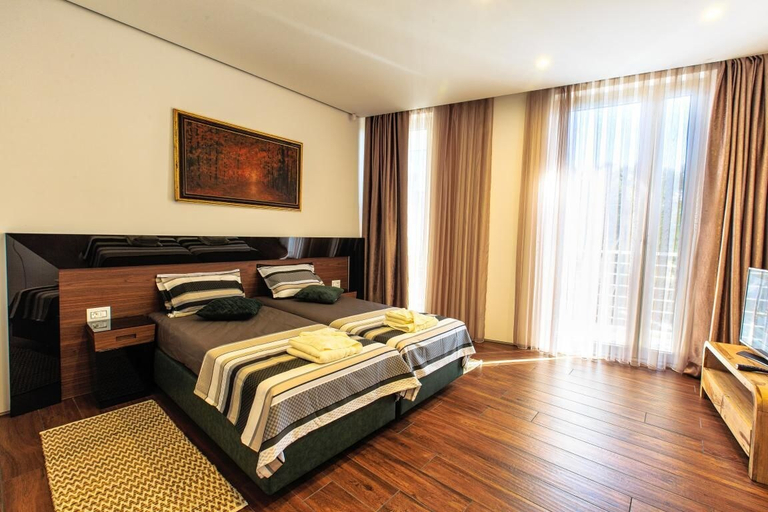 Bedroom, Royal Sealine - Rozino