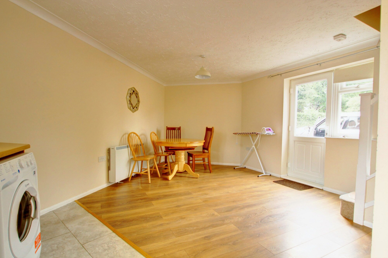 Others 5, Elvington House, Cambridgeshire