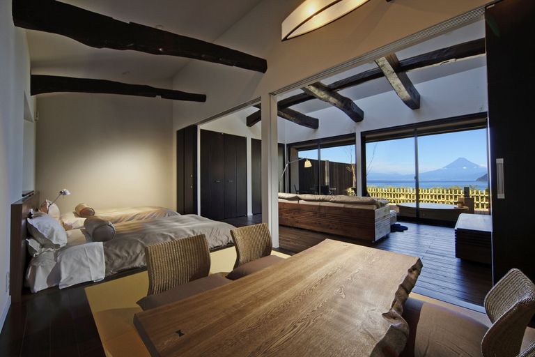 Bedroom 3, Fugaku Gunjo, Izu