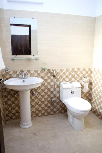 Bathroom 3, Royalton Inn Hotel, Lahore