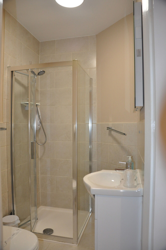 Bathroom 4, Hotel Peppers, Torbay