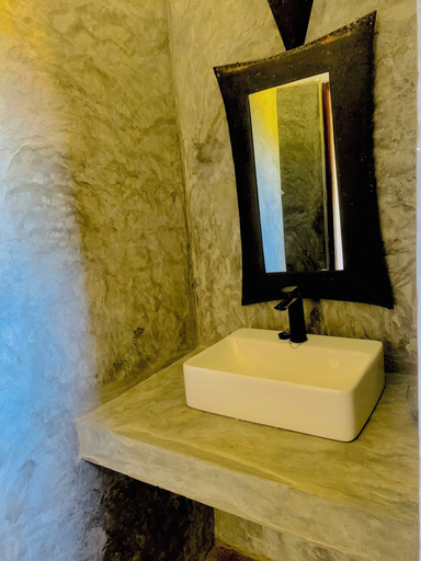 Bathroom, MAISON CARREE, Diana