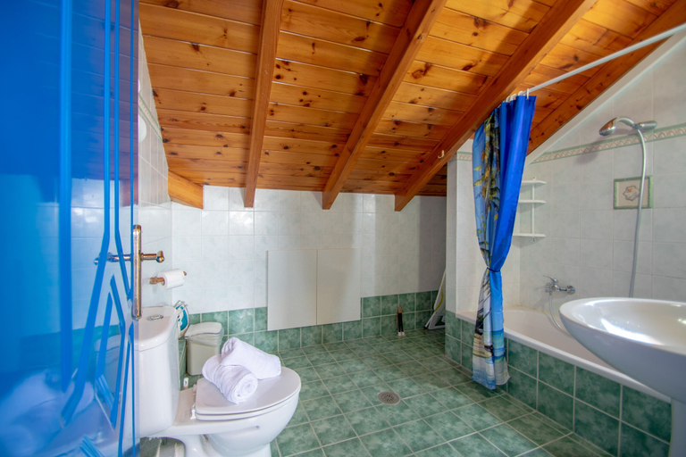 Bathroom 5, George Apartments, Ionian Islands
