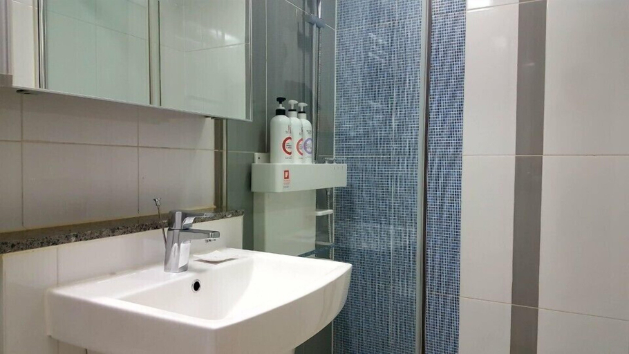Bathroom 3, H Stay, Goyang