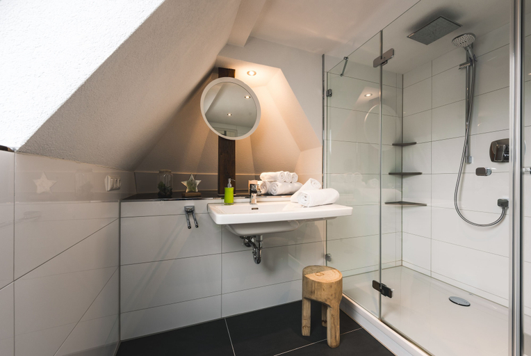 Bathroom 3, Ahornallee Ferienappartements, Sächsische Schweiz-Osterzgebirge