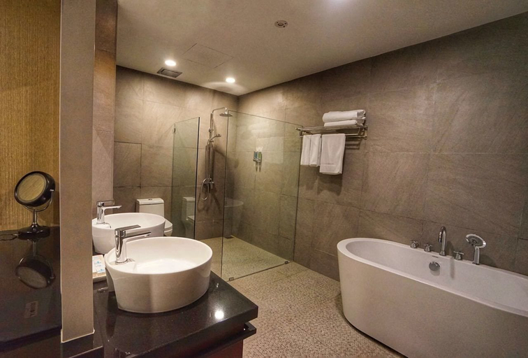 Bathroom 5, Bedrock Hotel, Kinta