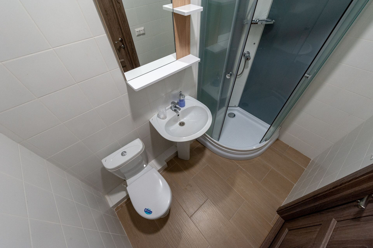 Bathroom, Studio Apartment on Malysheva 42a 14 floor, Ekaterinburg gorsovet