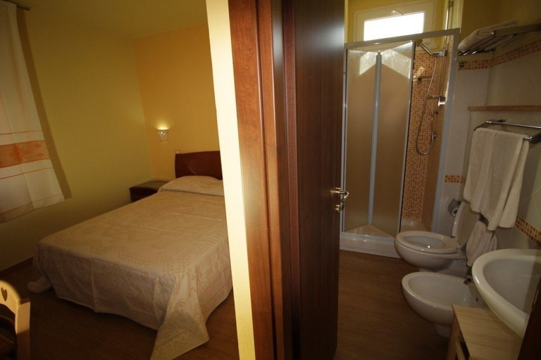 Bedroom 3, Bed & Breakfast Selvaggio Blu, Ogliastra