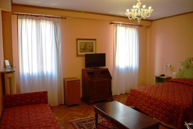 Bedroom 3, Hotel Malibran, Venezia