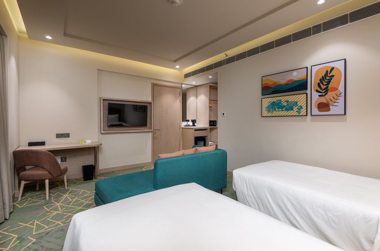 Bedroom 4, Holiday Inn KATRA VAISHNO DEVI by IHG, Reasi