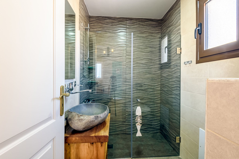 Bathroom 5, Ilias Apartments, Crete