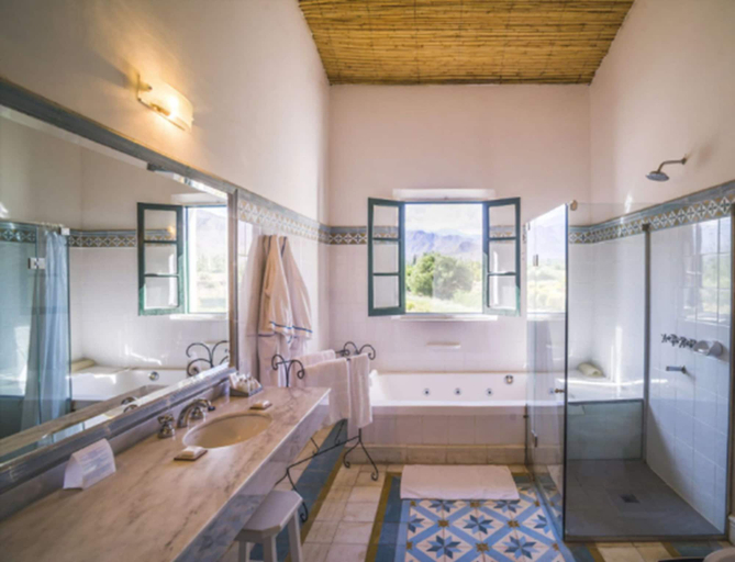 Bathroom 5, La Merced del Alto, Cachi