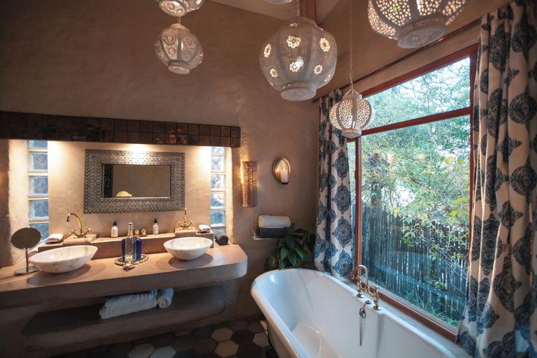 Bathroom 4, Tongabezi Lodge, Livingstone