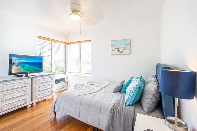 Bedroom 2, Dan's by the Sea, Broward