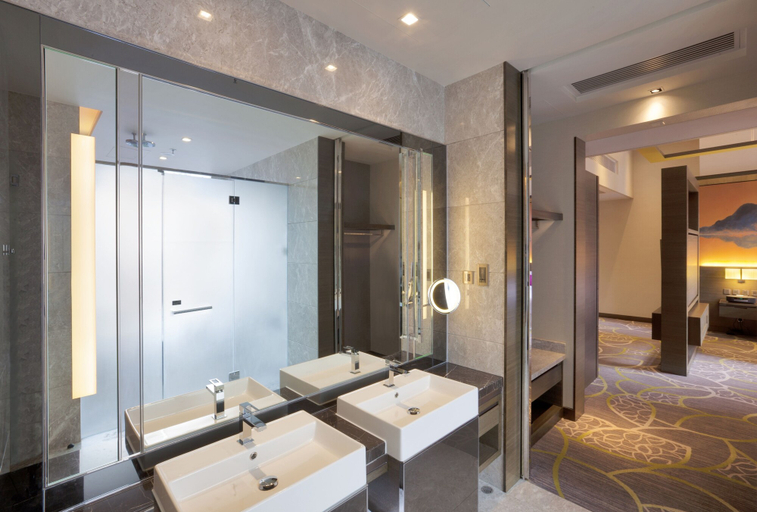 Bathroom 4, The Royal Garden Kowloon East, New Territories
