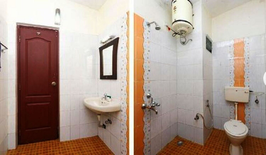 Bathroom, RJ Inn Hotel, Dindigul