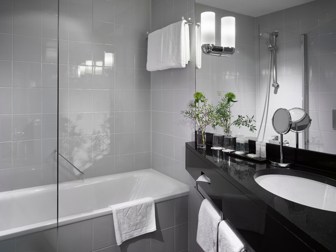 Bathroom 4, K+K Hotel Maria Theresia, Wien