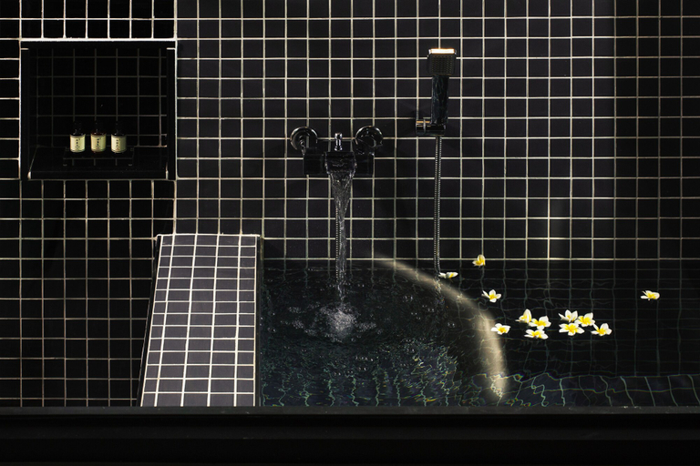 Bathroom 4, Zhuzai, Pingtung