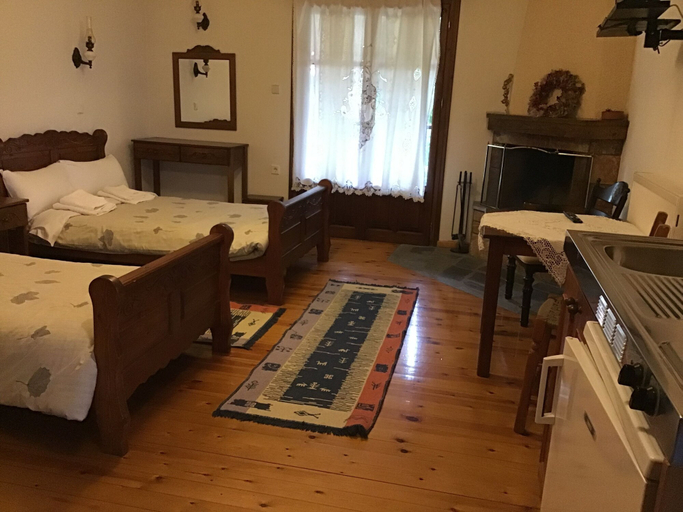 Bedroom 2, Arhontiko Christodoulou, West Macedonia
