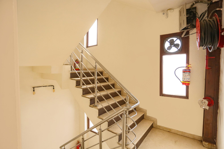 Public Area 2, Fabhotel Royal Touch, Delhi
