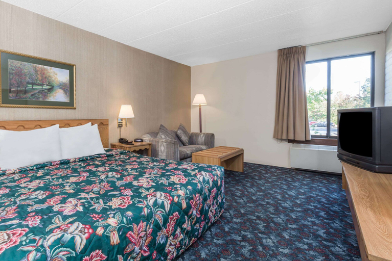 Bedroom 4, Knights Inn Dayton at Poe Ave, Montgomery