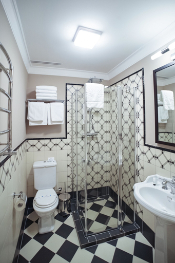 Bathroom 4, Sherlock Holmes Boutique Hotel, L'vivs'ka