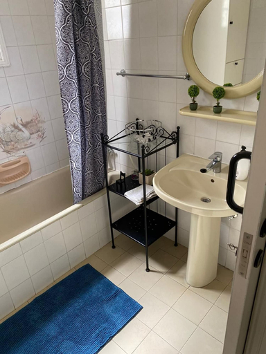 Bathroom 4, Comfort Apartment, Larnaca
