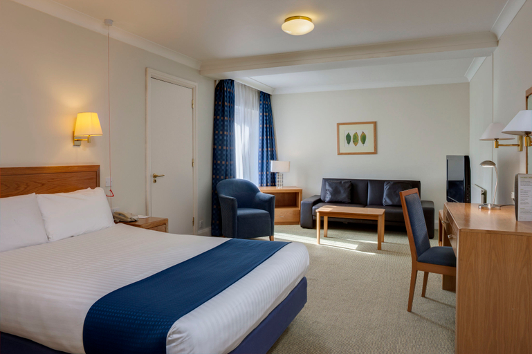 Bedroom 4, Holiday Inn COLCHESTER by IHG, Essex