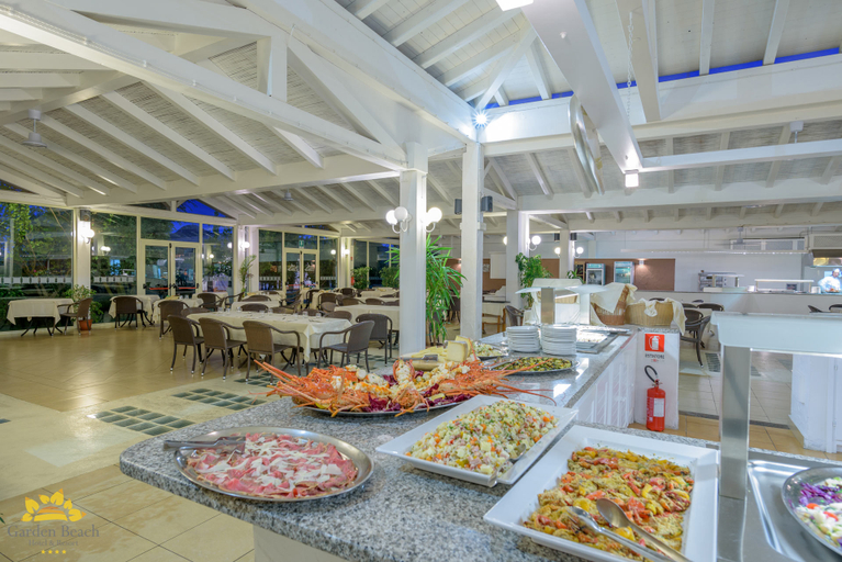 Food & Drinks 4, Garden Beach, Cagliari