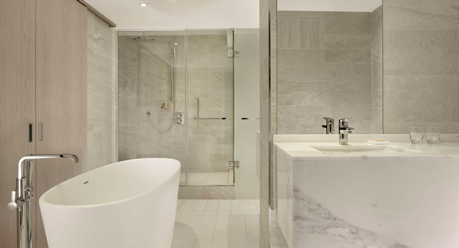 Bathroom 11