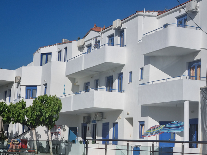 Exterior & Views 2, Leonidas Studios & Apartments, Crete