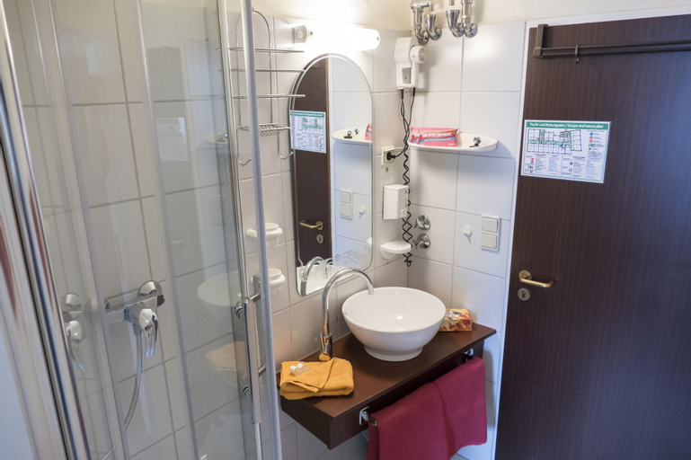 Bathroom 7