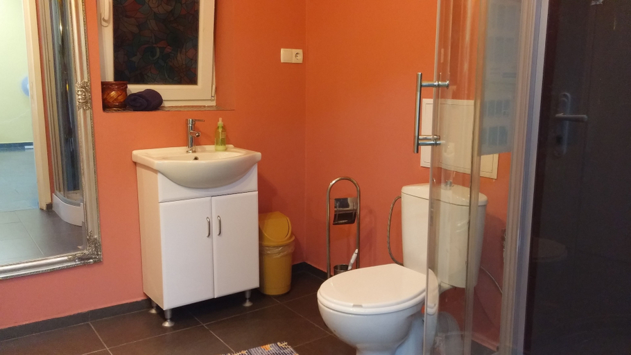 Bathroom 4, Galeria In The Garden, Plovdiv