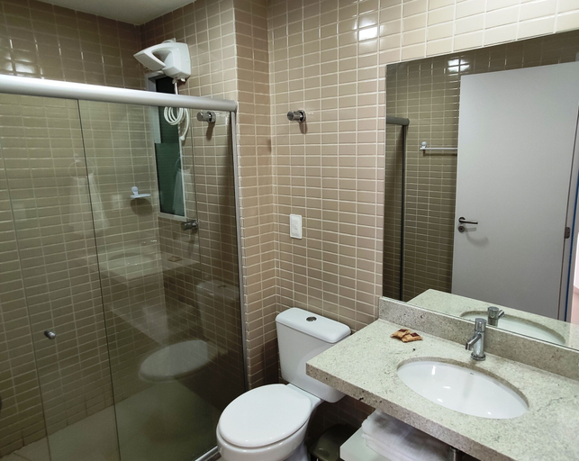 Bathroom 4, Frente Mar com Terraço Privativo e Pet Friendly, Barra de São Miguel
