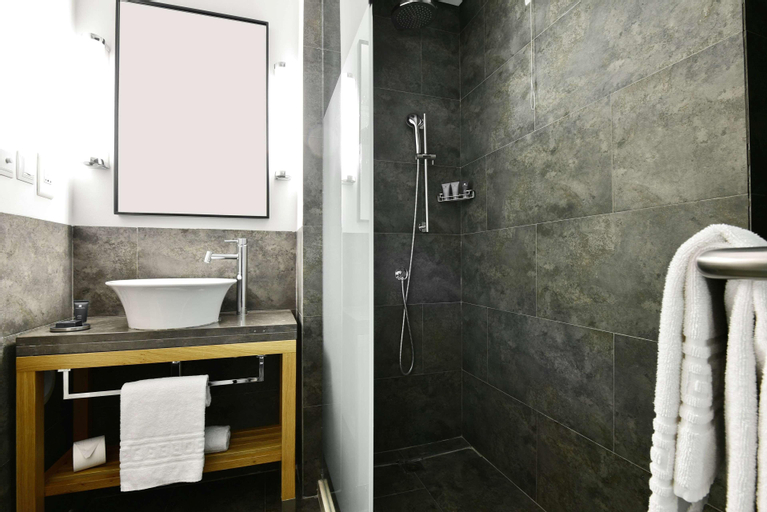 Bathroom 8