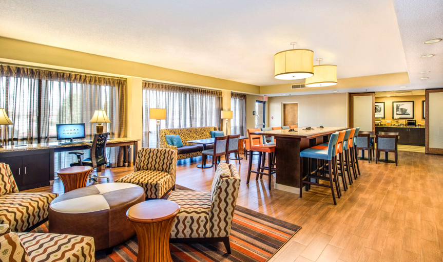 Food & Drinks 5, Hampton Inn Southlake, Clayton