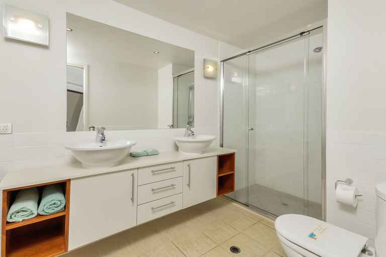 Others 5, Peponi 4 - Beachfront Apartment, Cairns