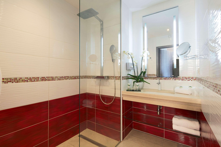 Bathroom 7