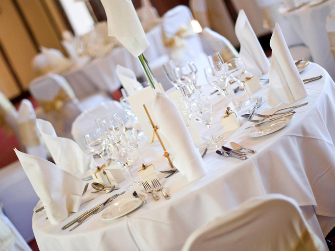 Food & Drinks 3, Mercure Stratford Upon Avon Shakespeare Hotel, Warwickshire