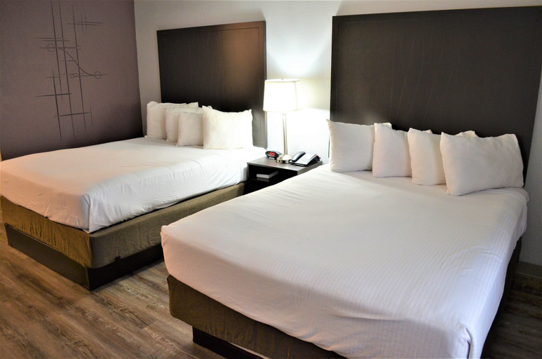 Bedroom 4, Richland Riverfront Hotel and Conference Center, Ascend Hotel Collection, Benton