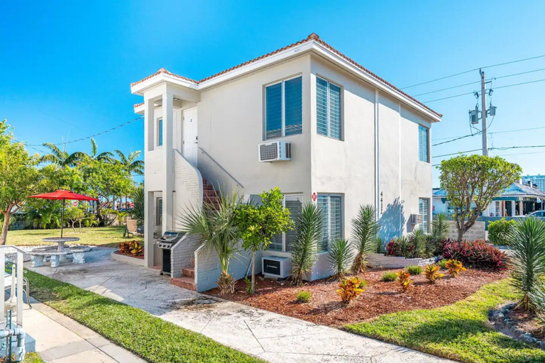 Exterior & Views 1, Dan's by the Sea, Broward