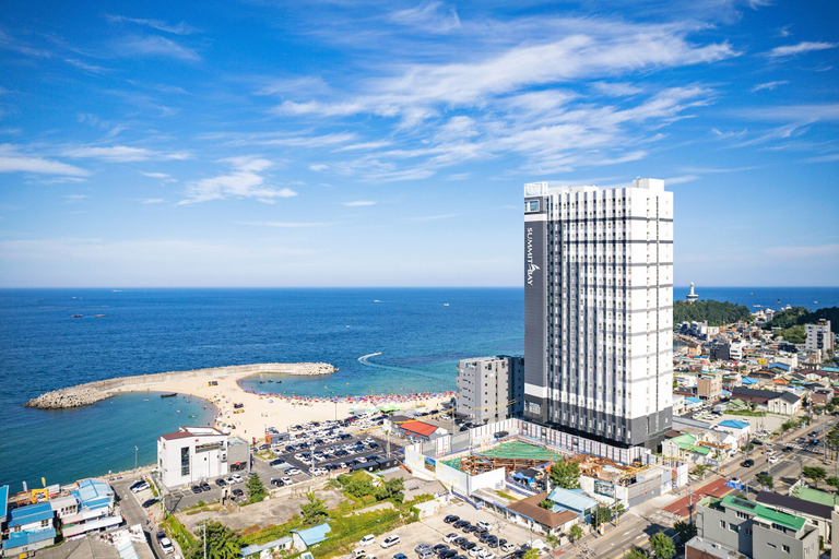 Exterior & Views 2, Urbanstay Sokcho Deungdae Beach, Goseong
