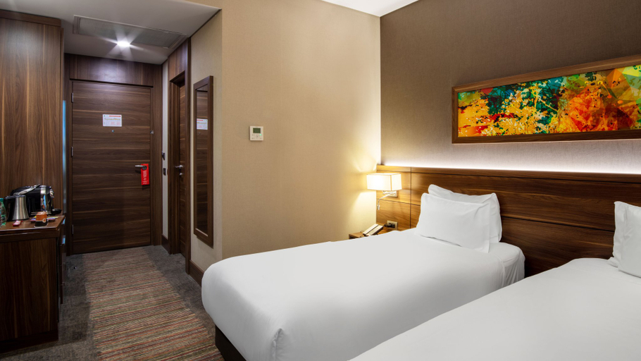 Bedroom 3, Holiday Inn ISTANBUL - KADIKOY by IHG, Kadıköy