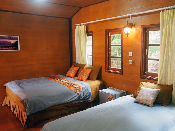 Bedroom 4, Coco Beach Bungalows, Muang Satun