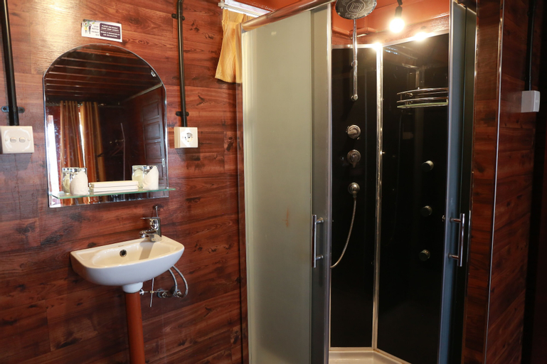 Bedroom 4, Swarga Lodge and Homestay, Kerinci