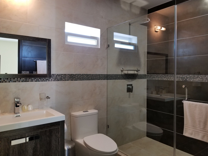 Bathroom 4, Casa Margarita Hotel And Paradise, Chiquimulilla