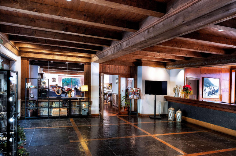Public Area 4, Meliá de Tredós, Lleida