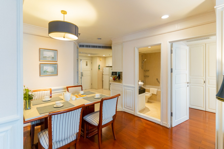 Dining Room 8