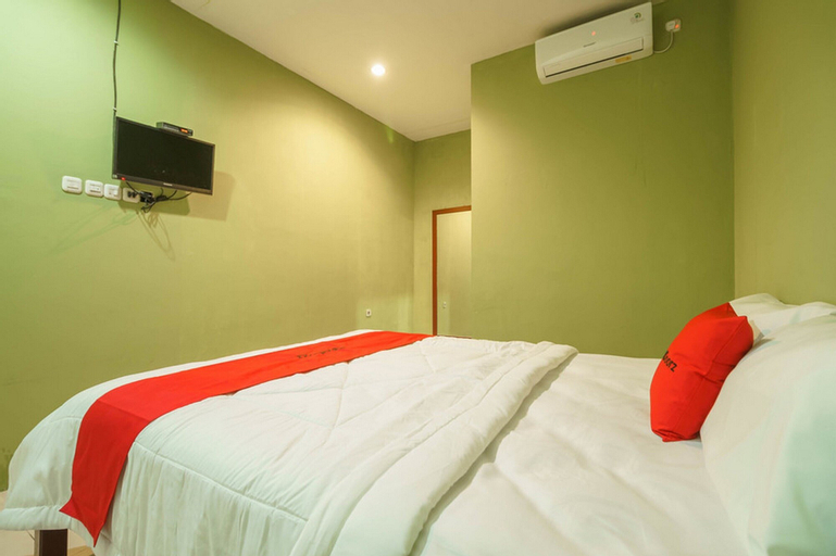 Bedroom 5, RedDoorz Syariah near Citimall Prabumulih, Prabumulih