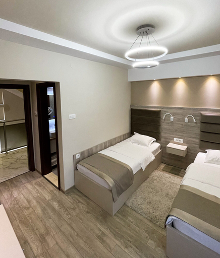 Bedroom 3, Hotel Holiday